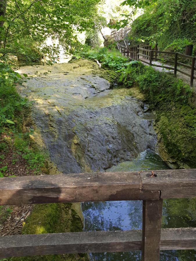 Appartamento Cascate Delle Marmore Le Marmore Exterior foto